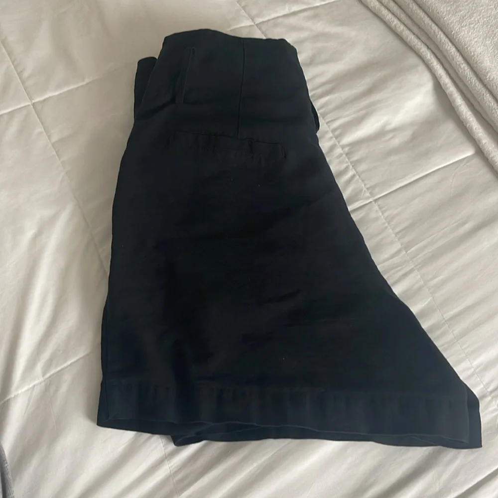 Shorts - Picture 2 of 4